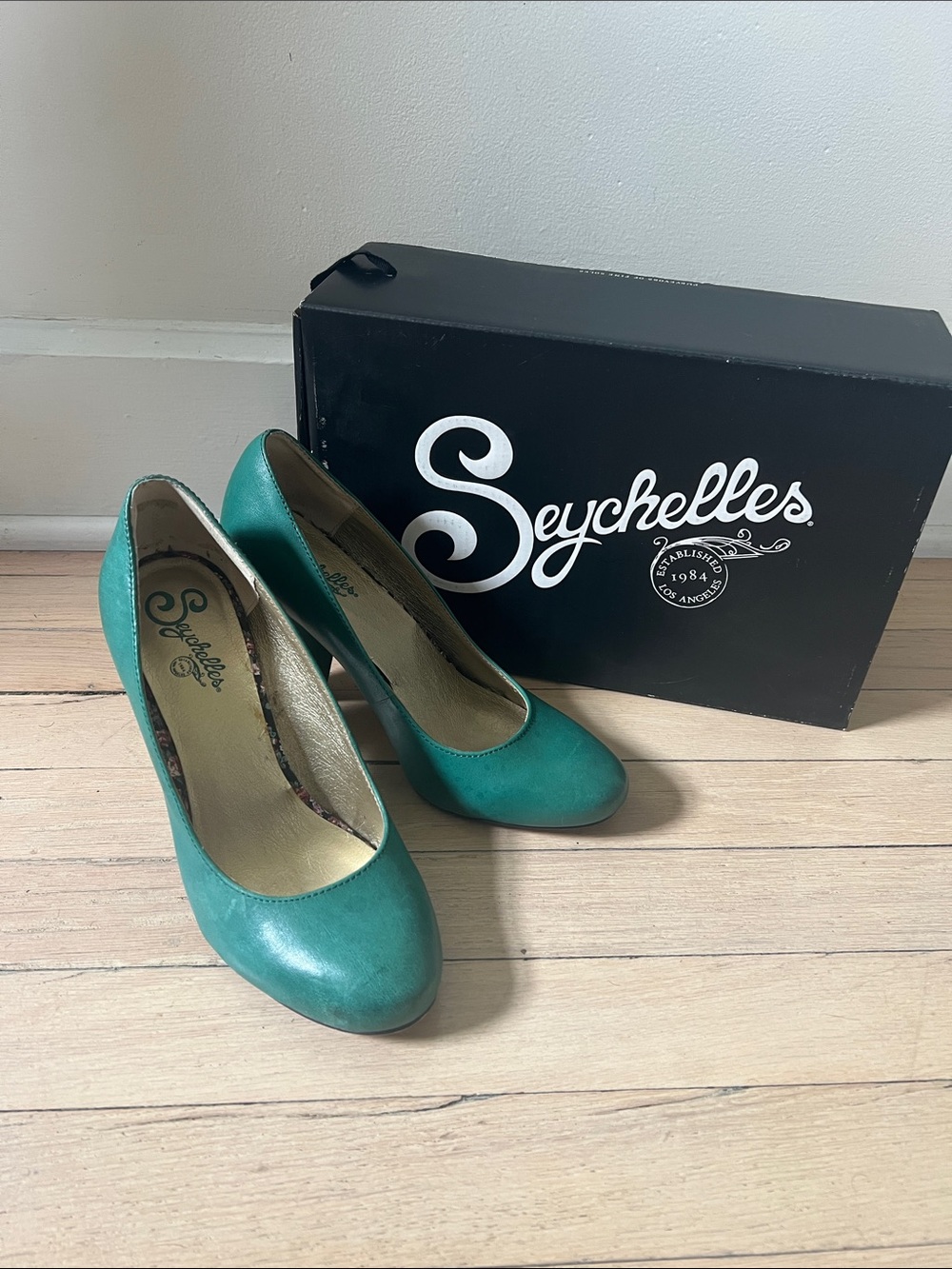 Seychelles Teal Round-Toe Pumps